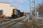 CSX 6538 rolls west through Sunnyside leading 7 cars